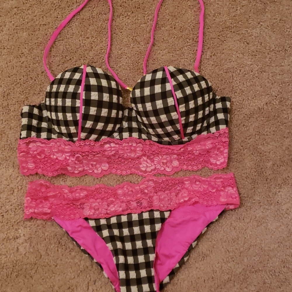 Beach Bunny Gingham bikini